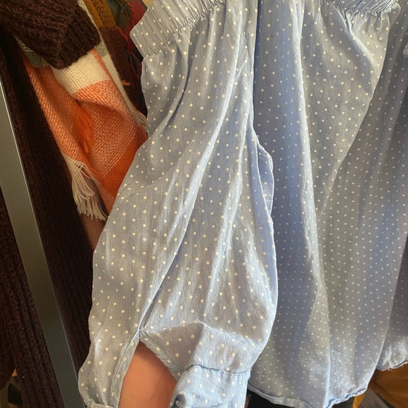 Polka dot off shoulder blouse - Picture 3 of 4